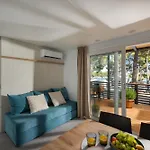 مكان تخييم Taber - Mobile Homes *