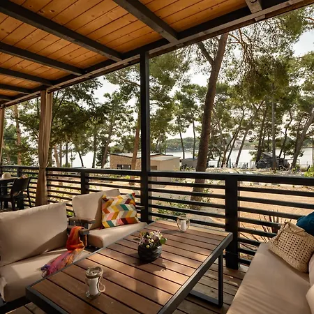 Taber - Mobile Homes * Pašman