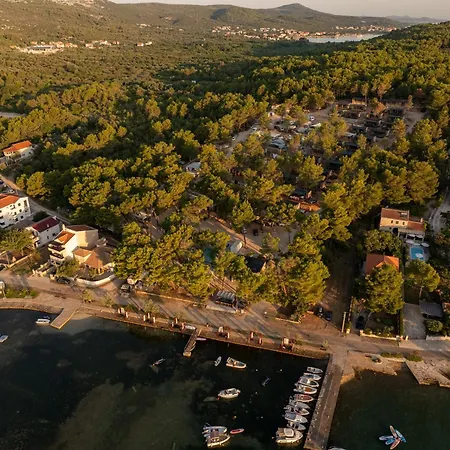 Taber - Mobile Homes * Pašman