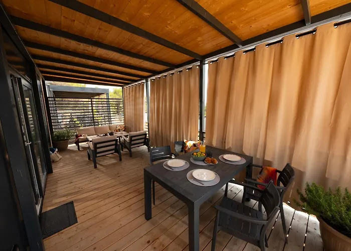 مكان تخييم Taber - Mobile Homes *